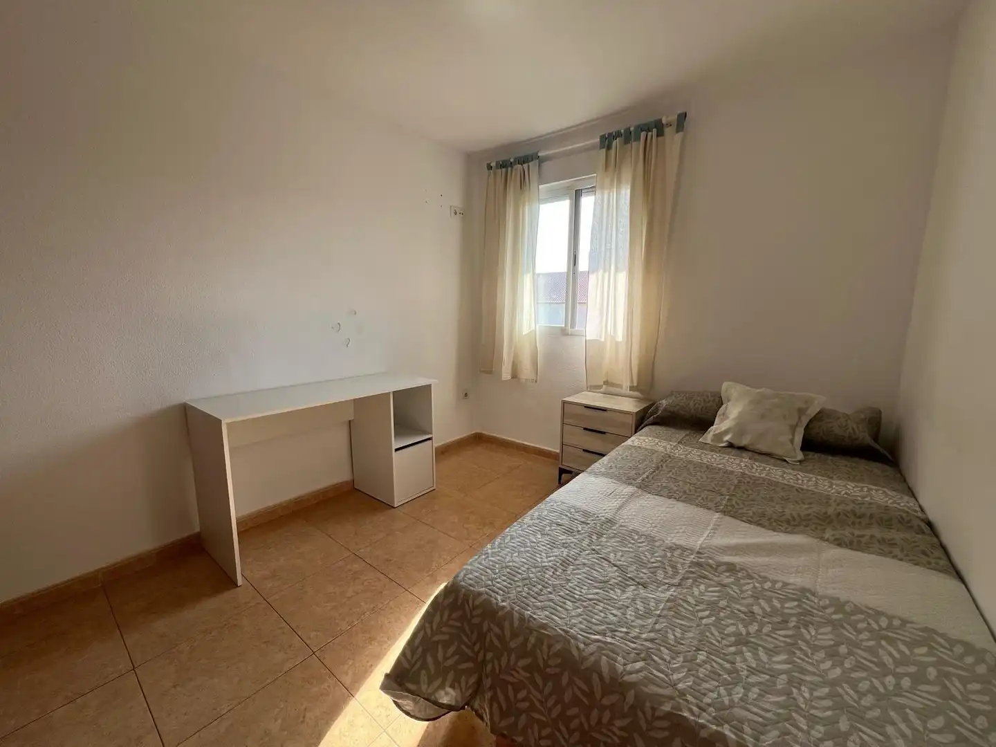 Bedroom of Flat for share in Córdoba  with Air Conditioner and Terrace