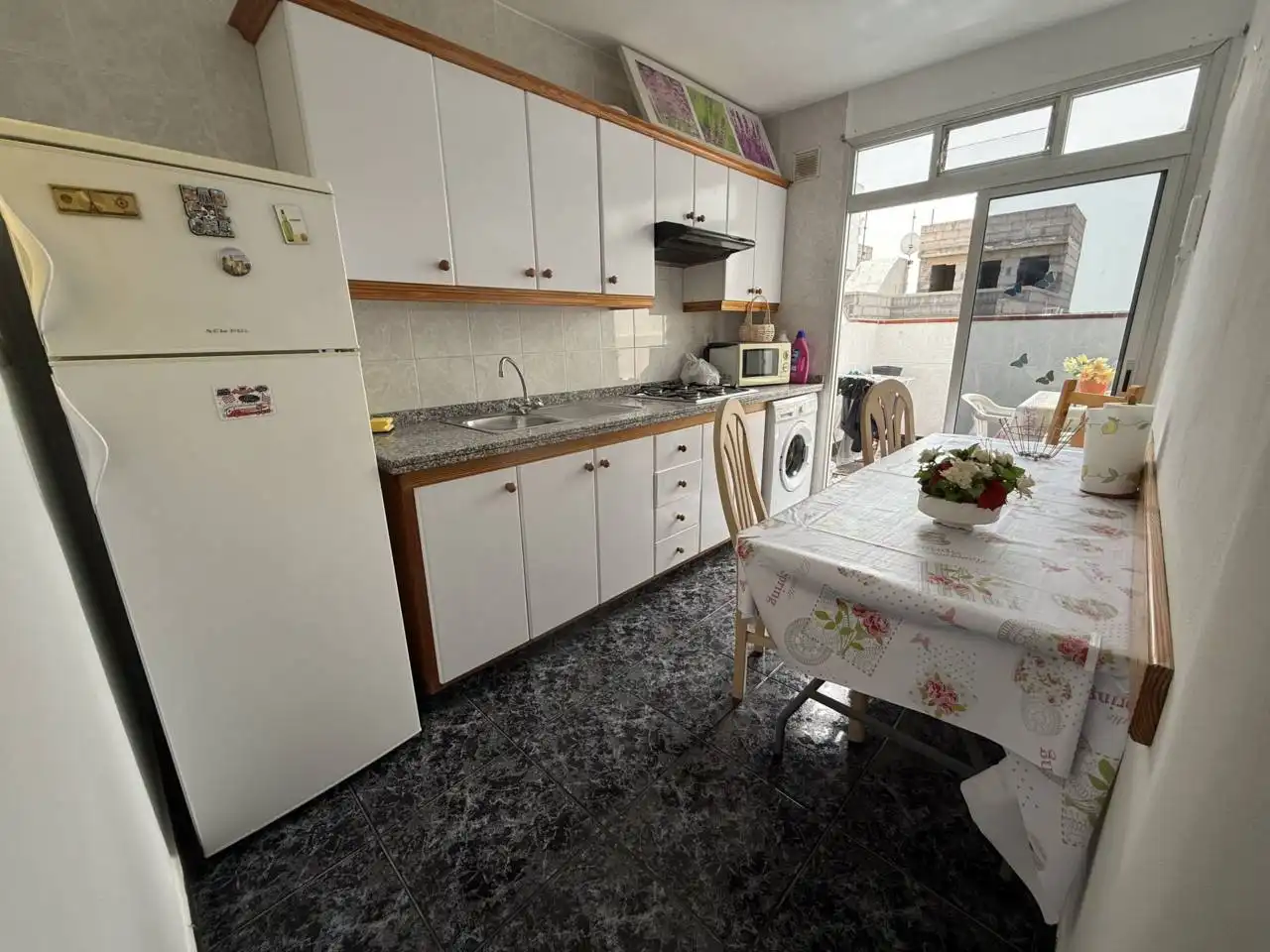 Cocina de Piso en venta en Arona con Terraza y Amueblado