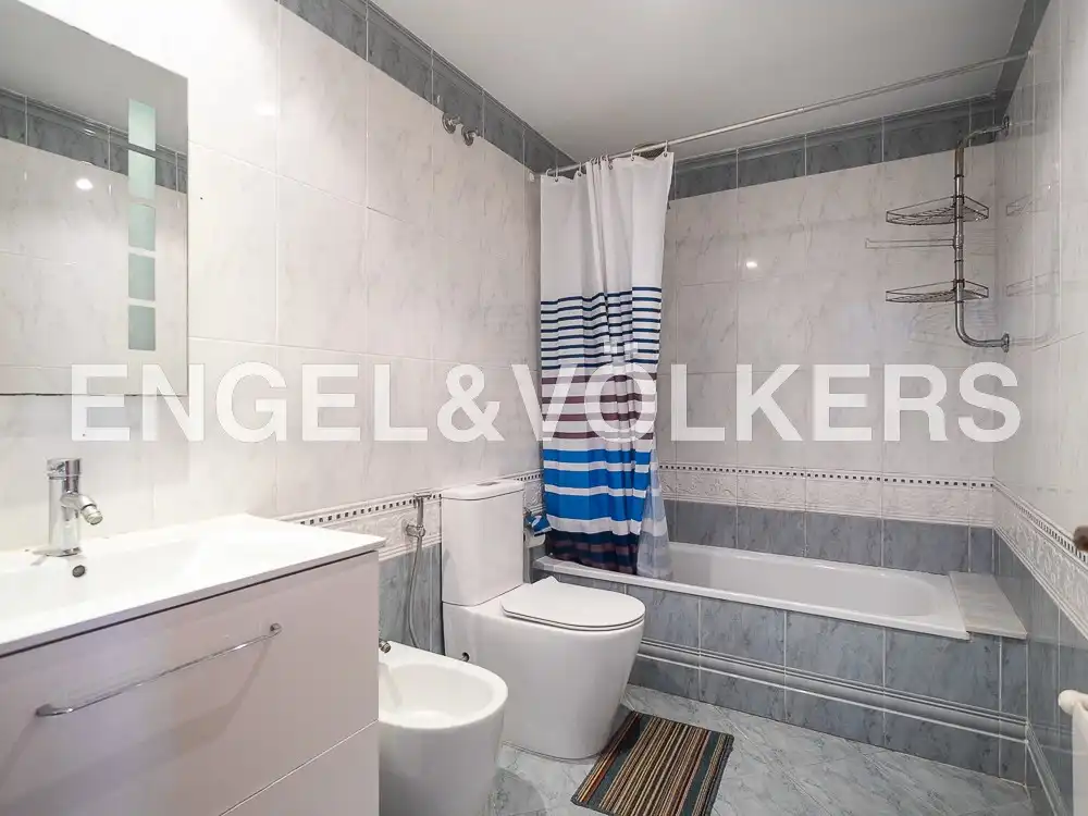 Baño de Casa o chalet de alquiler en La Pobla de Farnals con Aire acondicionado, Calefacción y Terraza