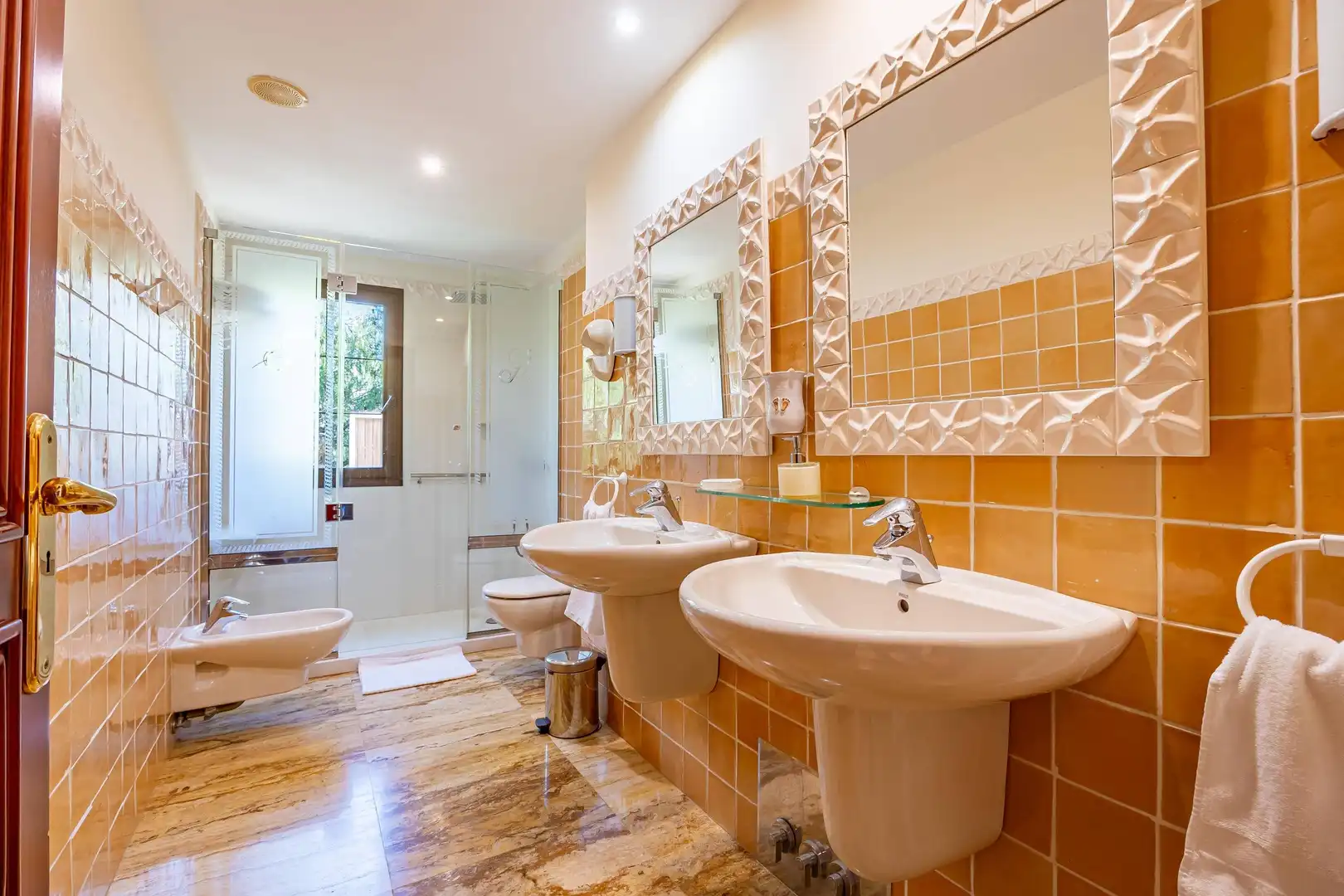 Bany de Casa o xalet en venda en San Bartolomé de Tirajana amb Aire condicionat, Jardí privat i Terrassa