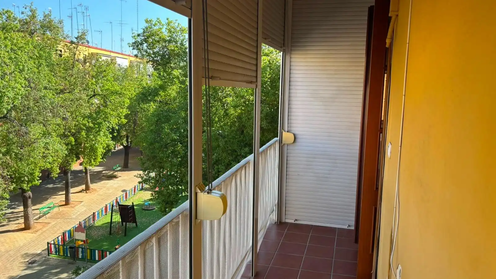 Balcony of Flat for sale in Sevilla  with Air Conditioner, Terrace and Furnished
