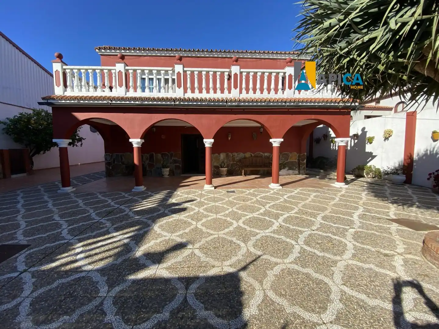 Exterior view of Houses for sale in La Línea de la Concepción  with Storage room