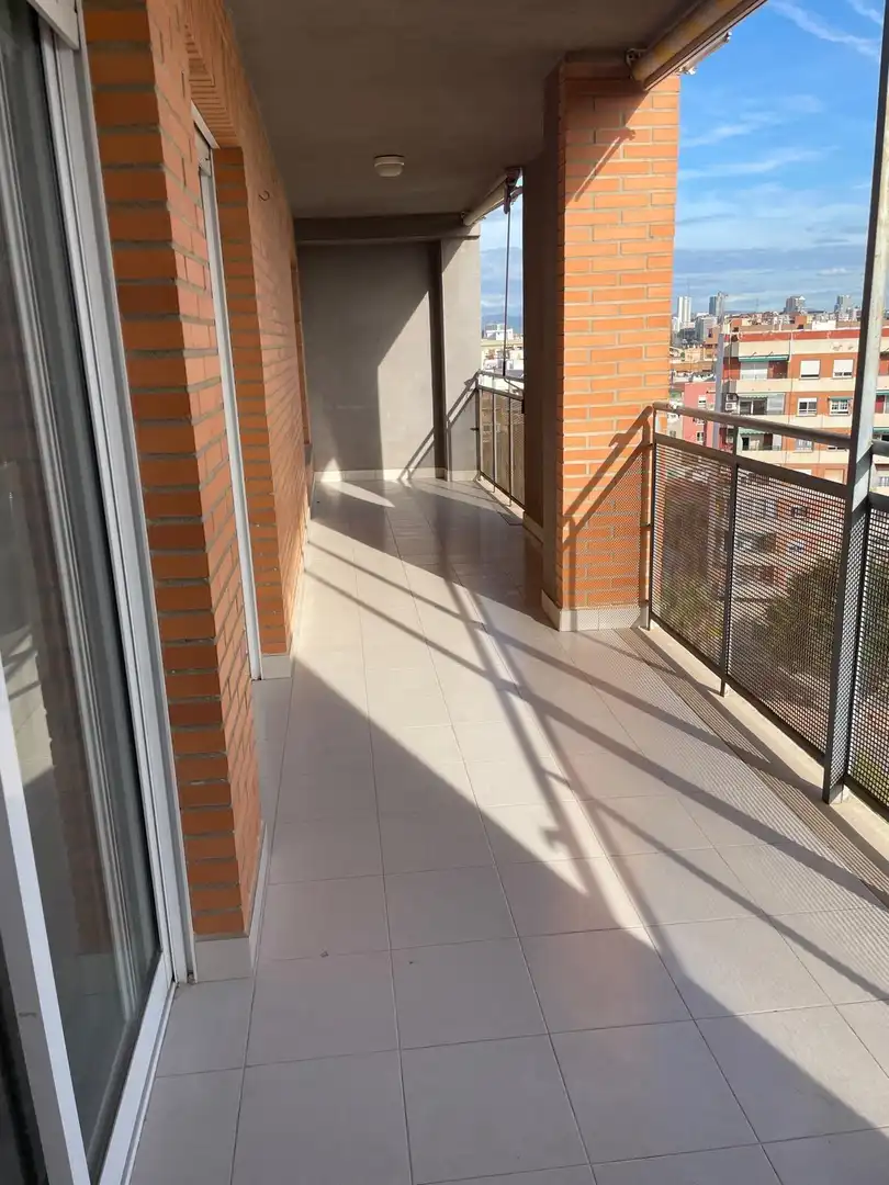 Piso en venta en Valencia con Aire acondicionado, Terraza y Balcón
