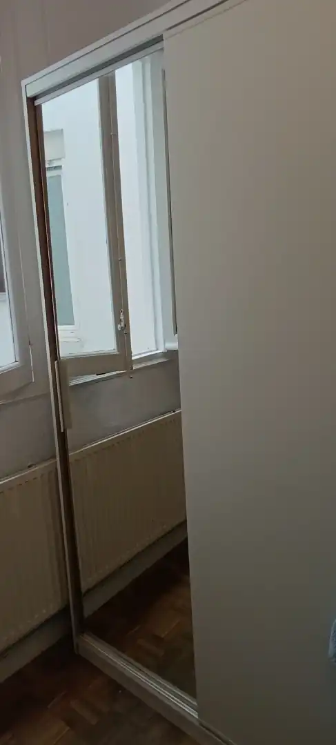 Dormitori de Pis de lloguer en Madrid amb Calefacció, Parquet i Moblat