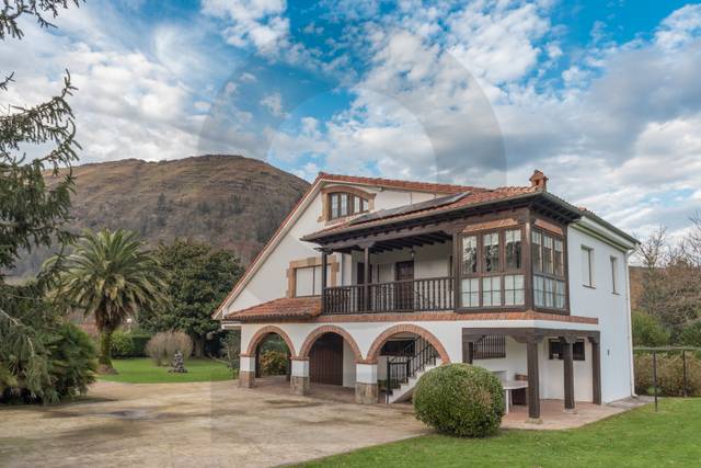Casa-chalet en Venta en Barrio Ruente, 3 en Ruente