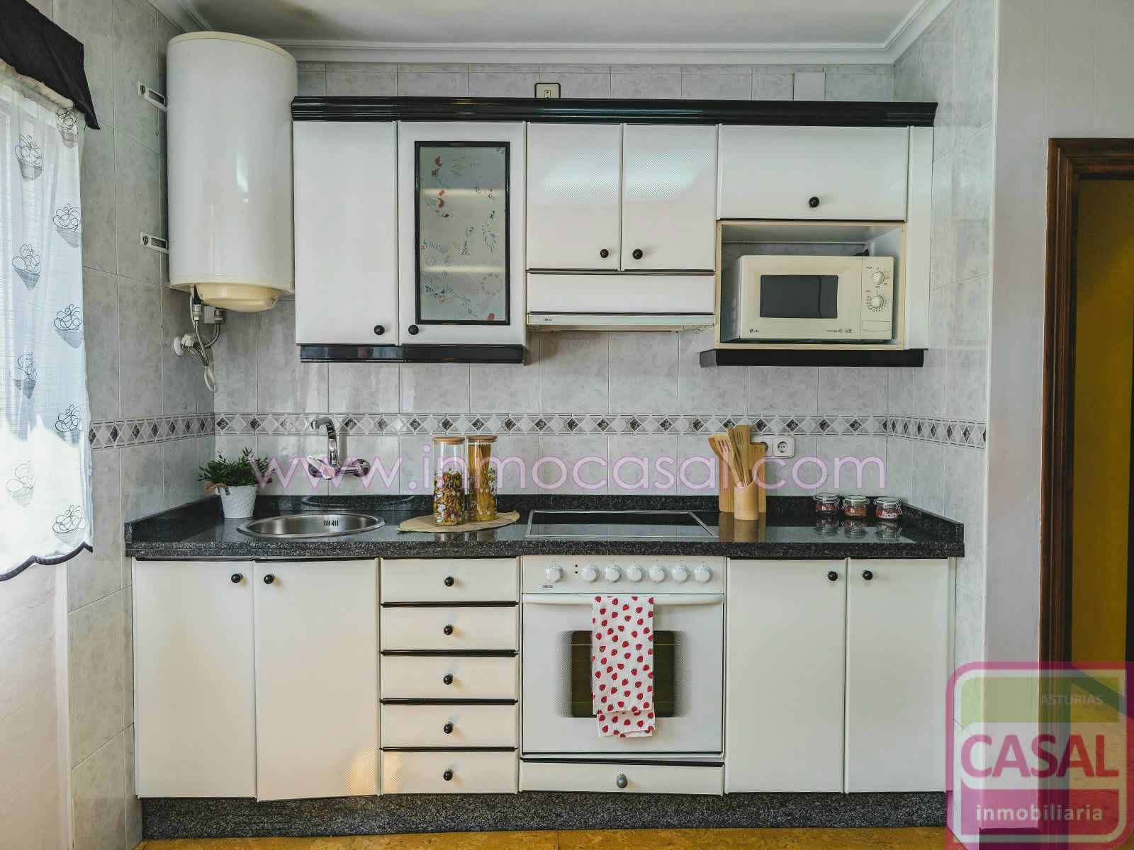 Kitchen of Flat for sale in Mieres (Asturias)  with Heating, Storage room and Furnished