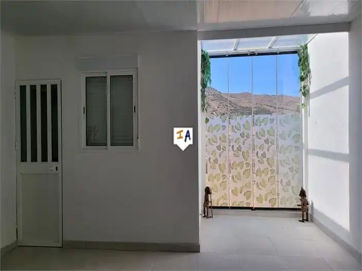 Casa adosada en venda en Sierra de Yeguas amb Traster i Piscina comunitària
