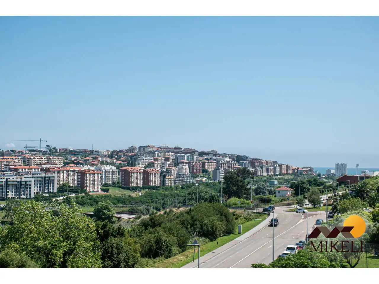 Vista exterior de Pis de lloguer en Santander amb Calefacció, Parquet i Terrassa