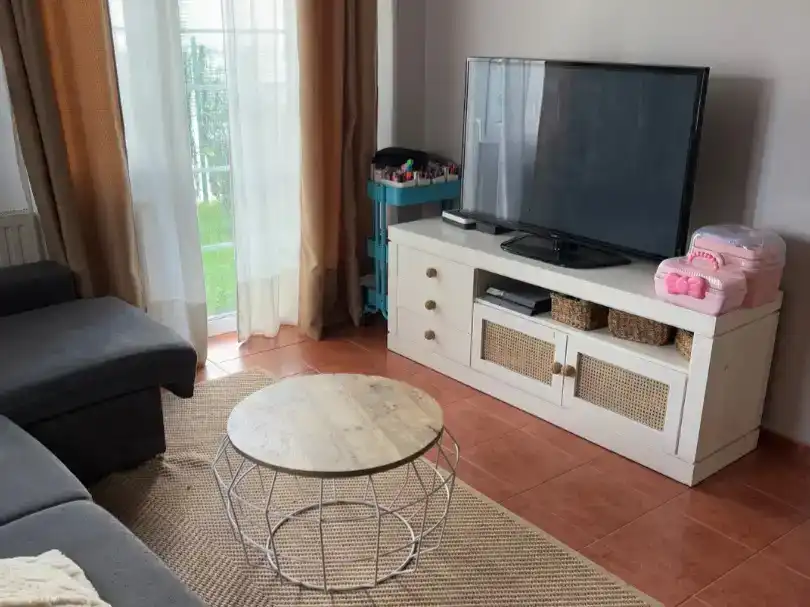 Sala d'estar de Casa o xalet en venda en Polanco amb Jardí privat