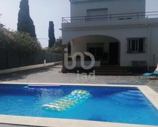 Swimming pool of House or chalet for sale in Roses