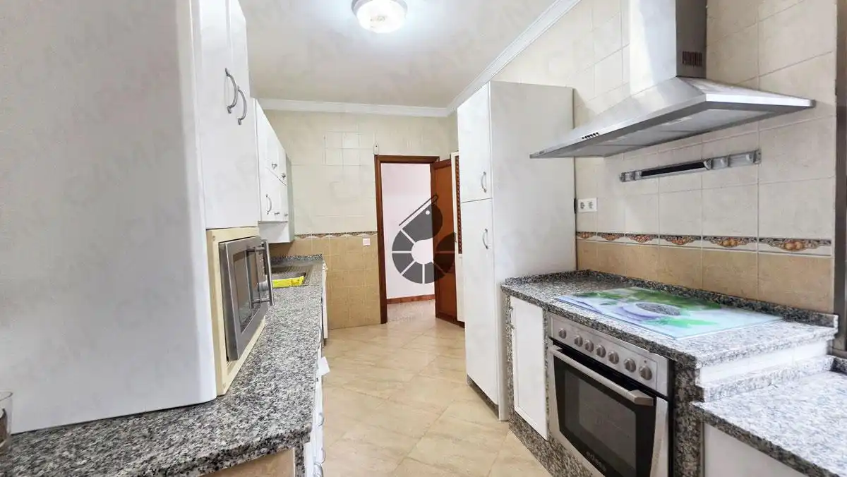 Casa con piscina en venta en Palomares del Río, imagen 7