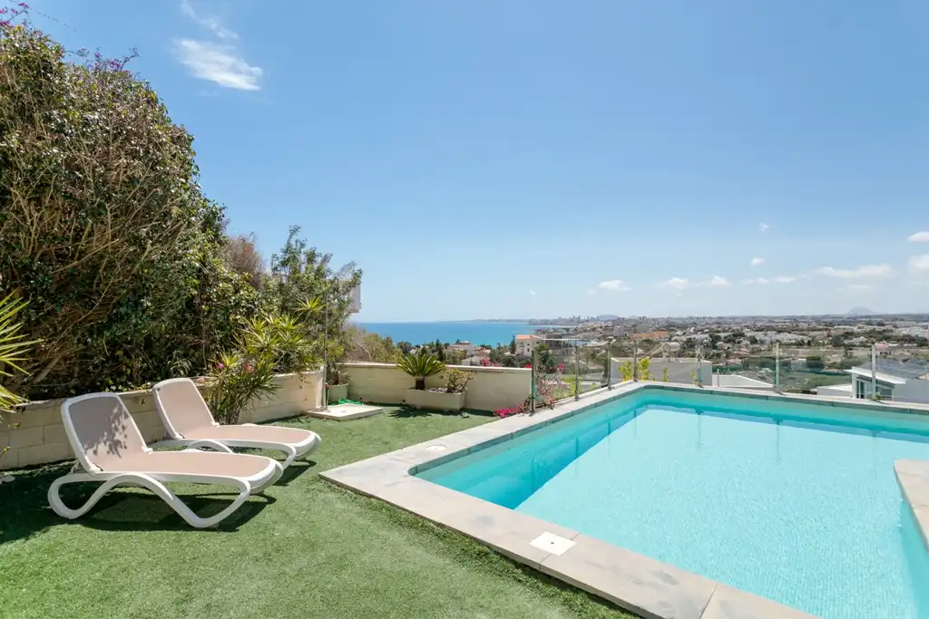 Swimming pool of Houses for sale in El Campello  with Air Conditioner, Private garden and Swimming Pool