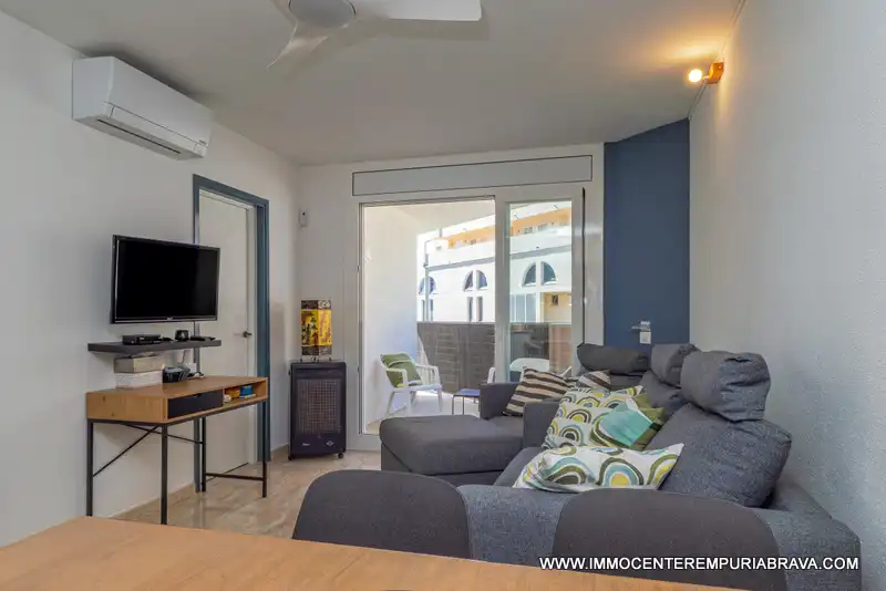 Sala de estar de Apartamento en venta en Empuriabrava con Aire acondicionado, Calefacción y Terraza