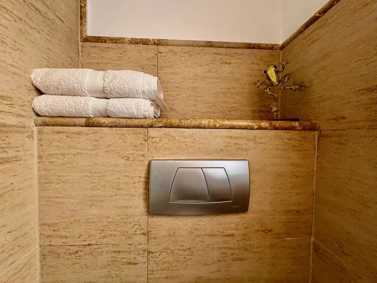 Bany de Planta baixa en venda en Mijas amb Aire condicionat, Jardí privat i Terrassa