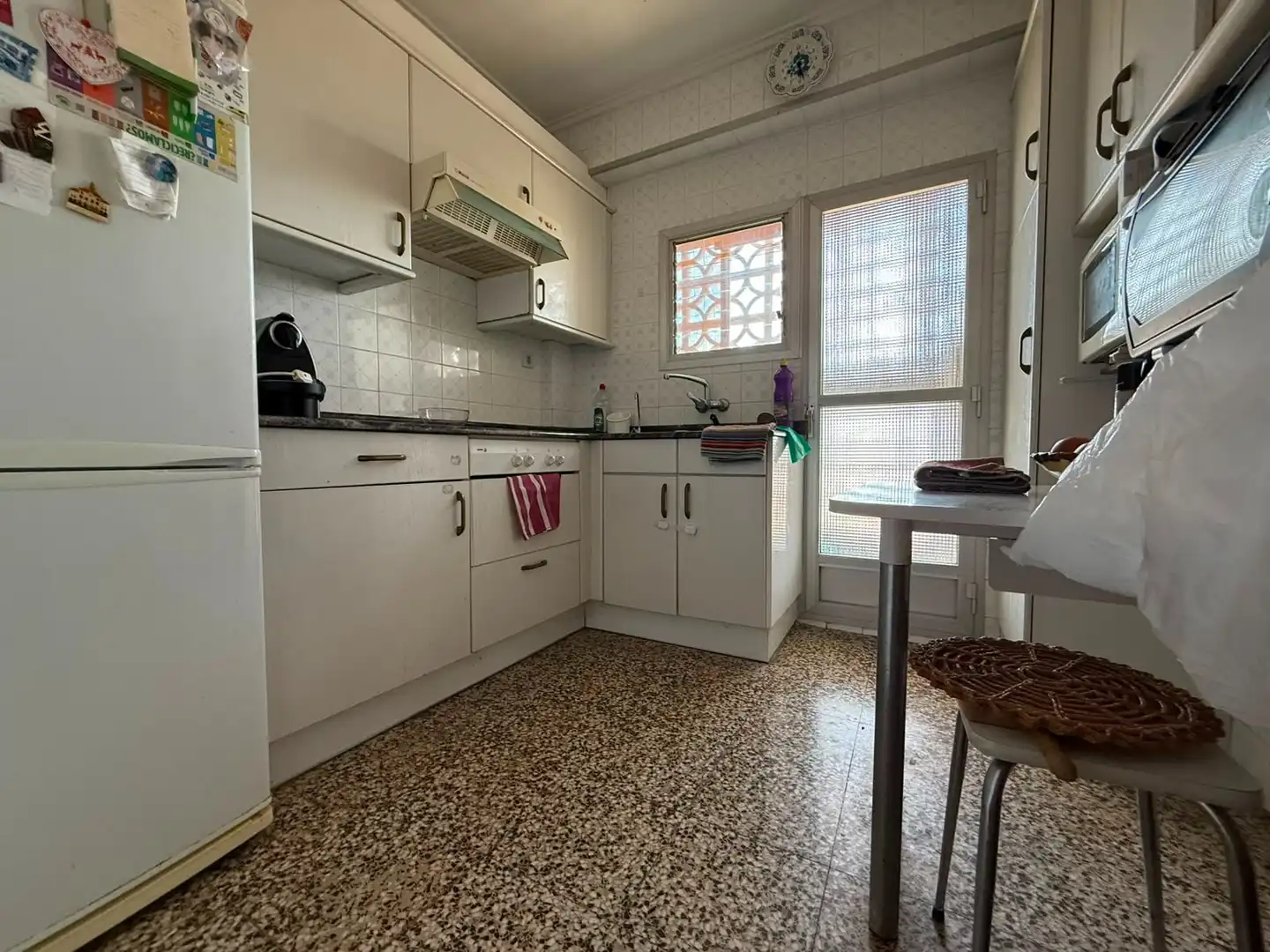 Cuina de Pis en venda en Valencia amb Aire condicionat, Moblat i Forn