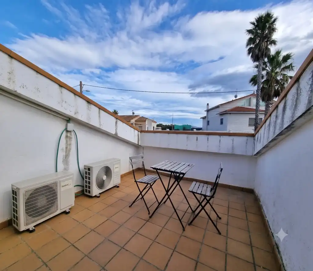 Terrassa de Casa o xalet en venda en Terrassa amb Aire condicionat, Jardí privat i Terrassa