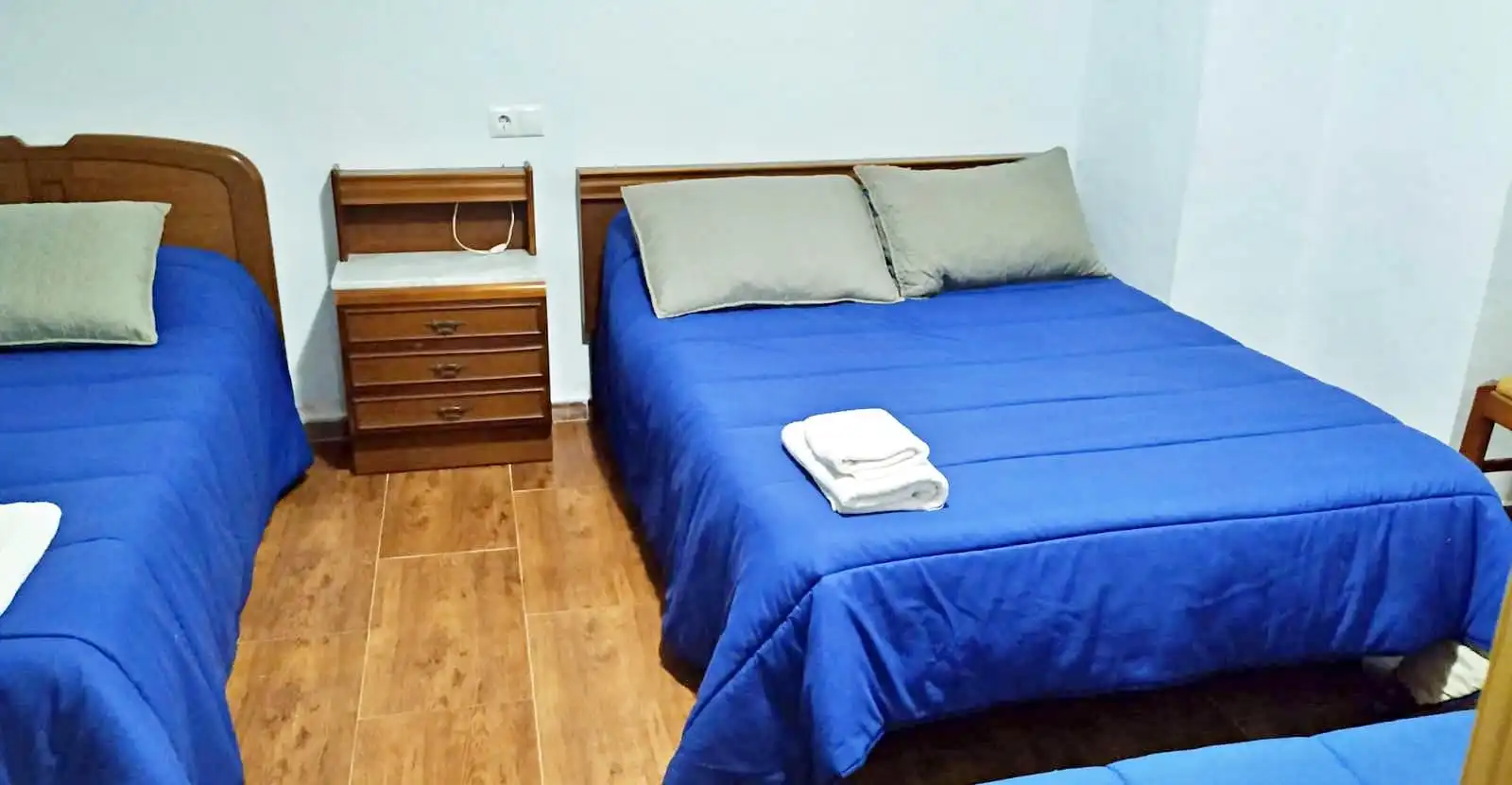 Habitación de Casa o chalet en venta en Alcalá del Júcar con Aire acondicionado, Jardín privado y Terraza