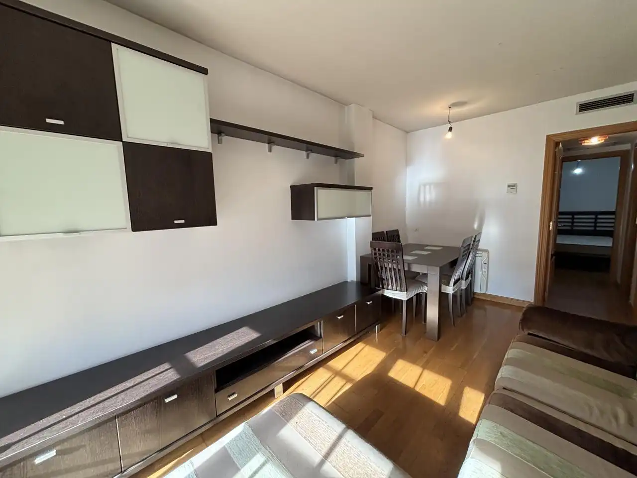 Sala de estar de Piso en venta en  Madrid Capital con Aire acondicionado, Parquet y Trastero