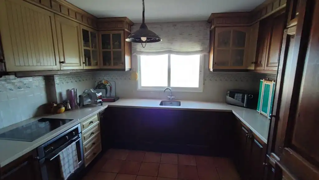 Cocina de Casa o chalet en venta en Oliva con Jardín privado, Terraza y Amueblado