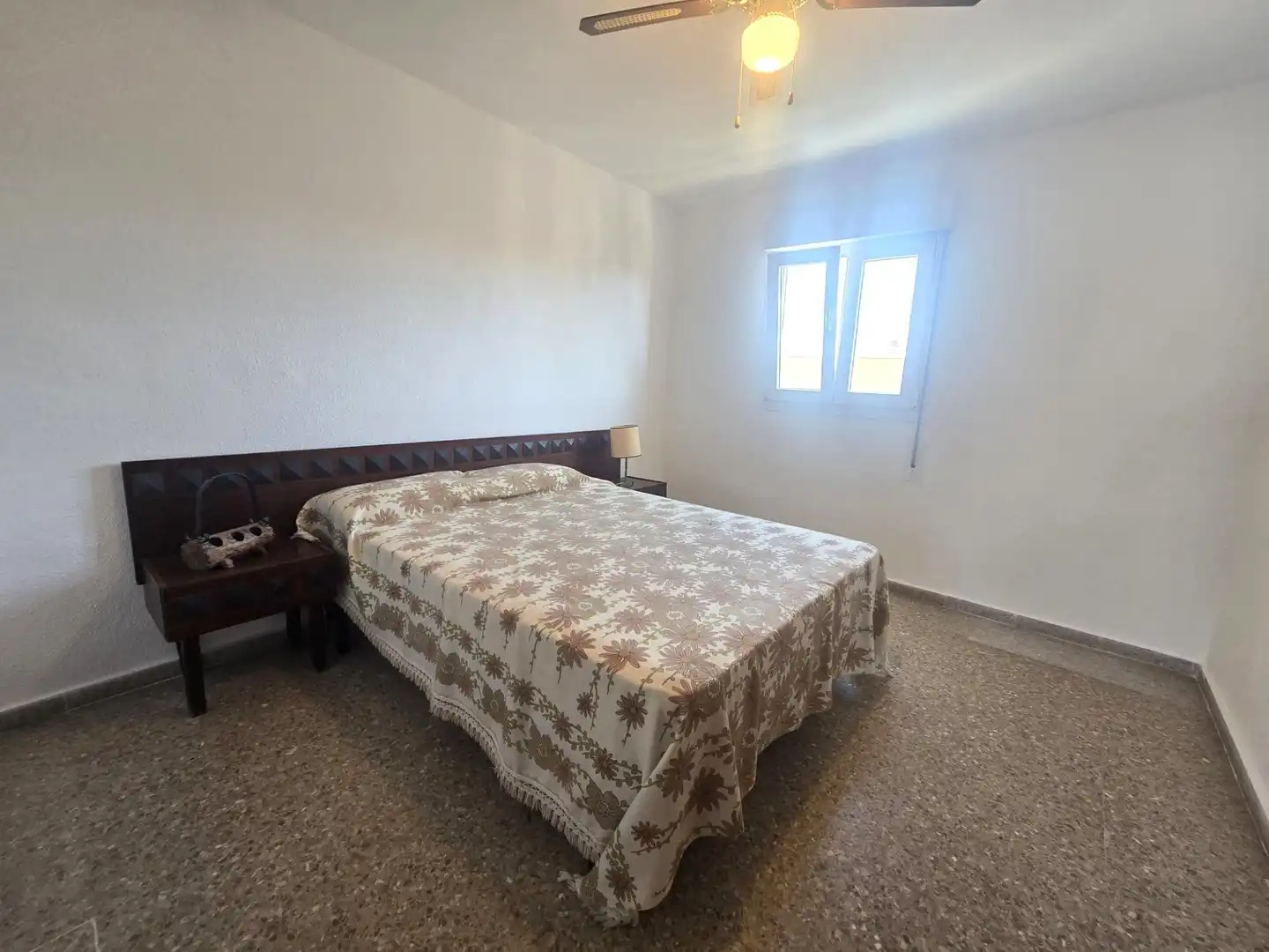 Habitación de Apartamento en venta en Torrevieja con Jardín privado, Terraza y Amueblado