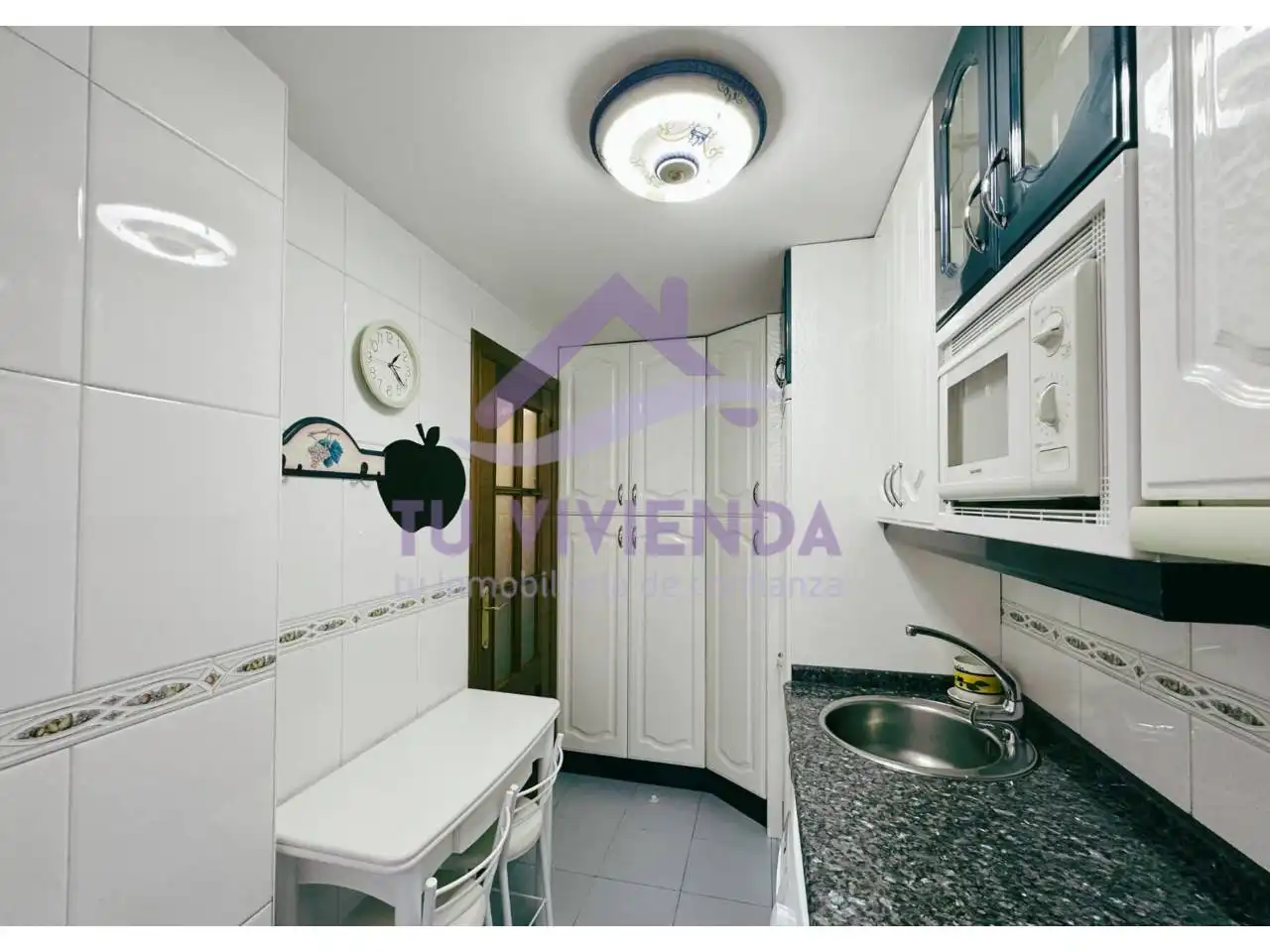 Cocina de Piso de alquiler en Valladolid con Calefacción, Terraza y Trastero