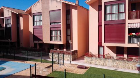 Foto 2 de Piso de alquiler en Avenida de la Pedriza, Manzanares El Real, Madrid