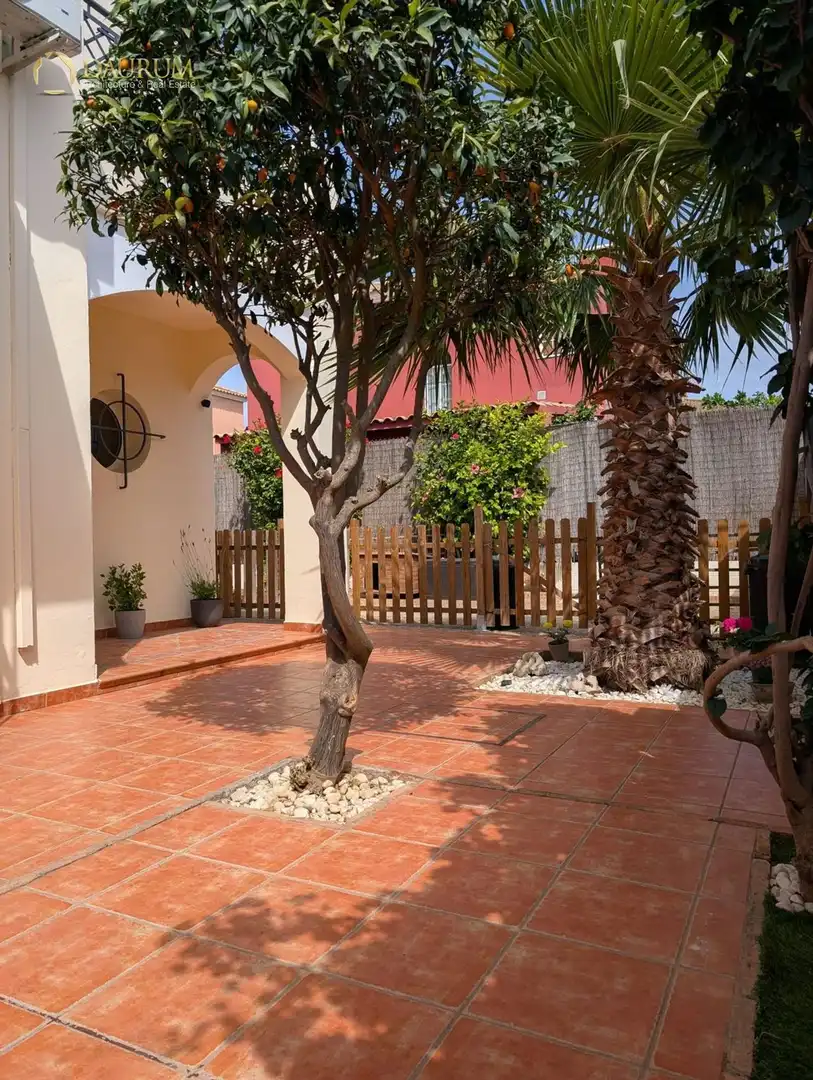 Terrace of Detached homes for sale in Espartinas  with Air Conditioner, Heating and Private garden