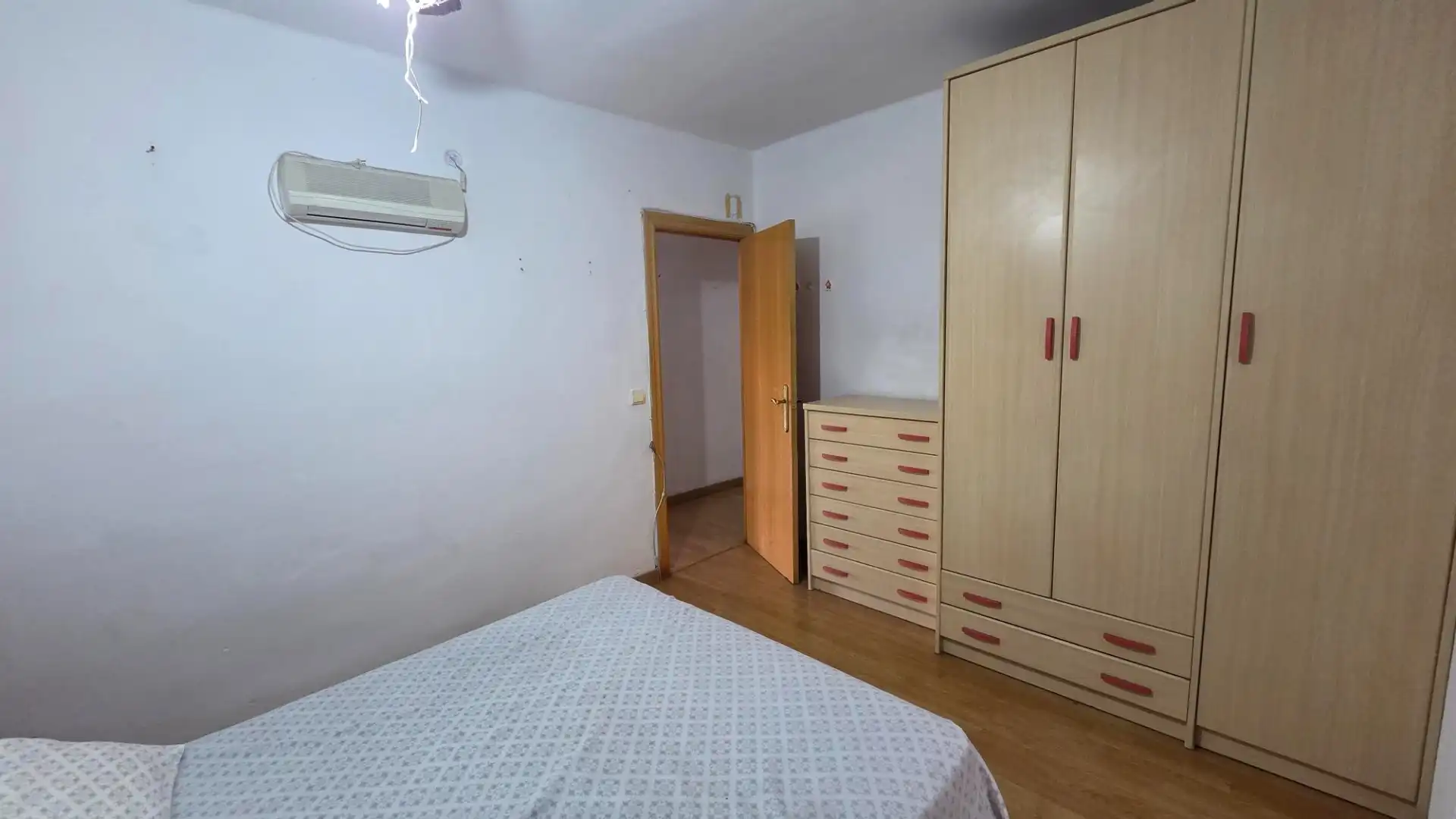 Habitación de Piso en venta en Valencia con Aire acondicionado y Balcón