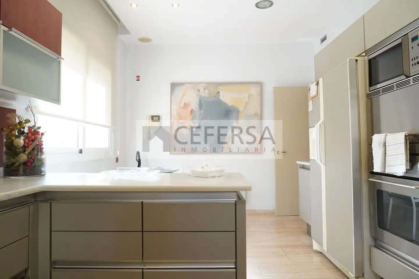 Cuina de Casa o xalet en venda en Barcelona amb Aire condicionat, Jardí privat i Terrassa