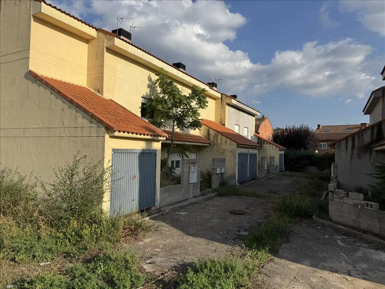 Exterior view of Houses for sale in La Cabrera, Madrid
