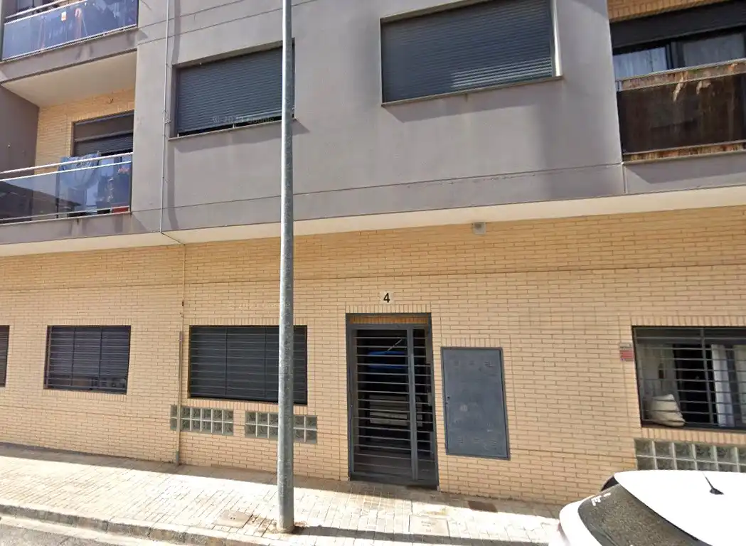 Vista exterior de Pis en venda en La Pobla de Vallbona