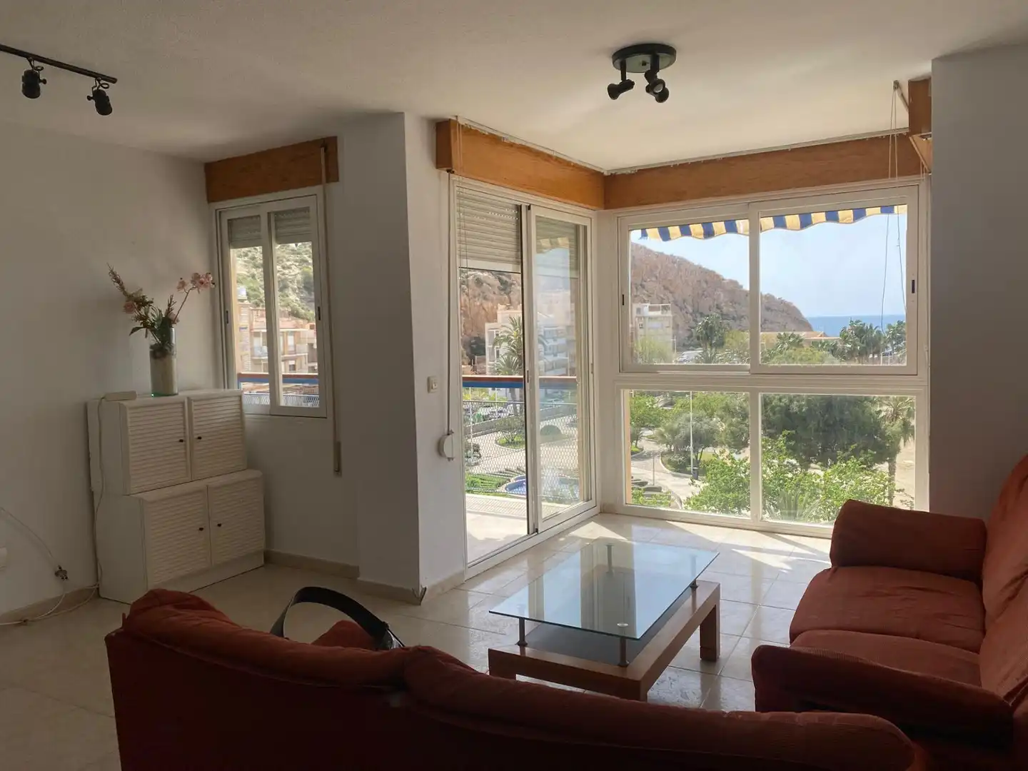Wohnzimmer von Wohnung zur Miete in Águilas mit Möbliert und Balkon