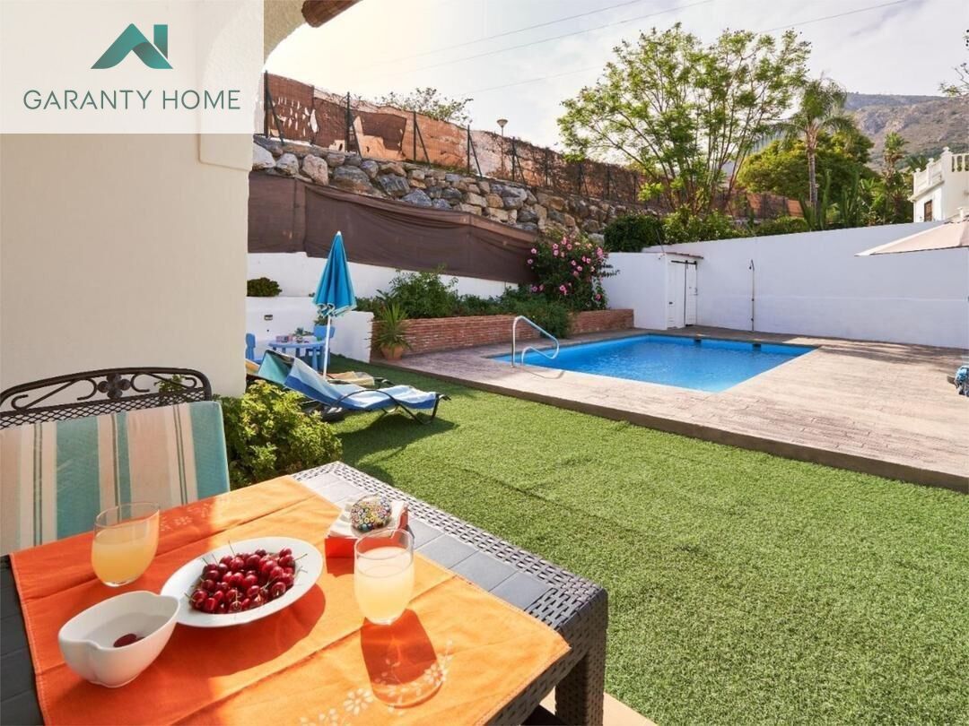 Garden of House or chalet for sale in Benalmádena  with Air Conditioner, Private garden and Terrace