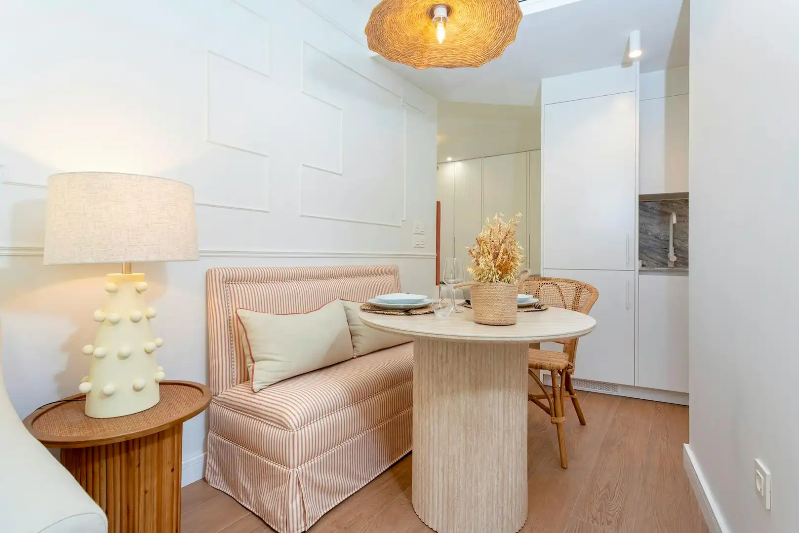 Dining room of Flat for rent in Sevilla  with Air Conditioner, Heating and Washing machine
