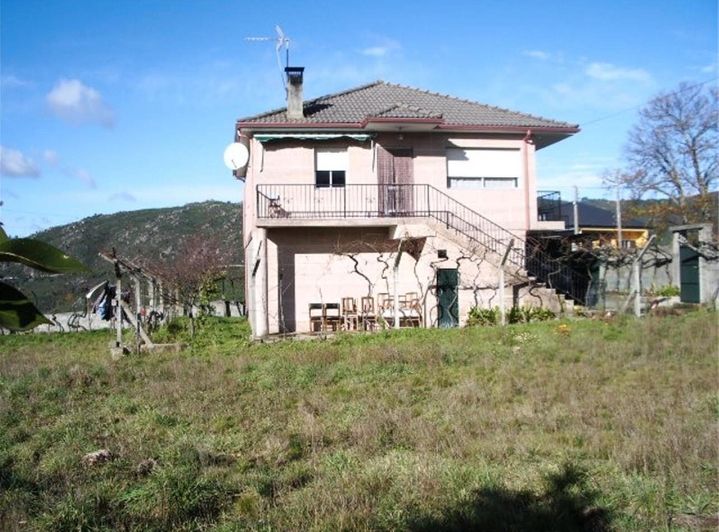 Casa o xalet en venda en Lobios amb Calefacció, Jardí privat i Moblat