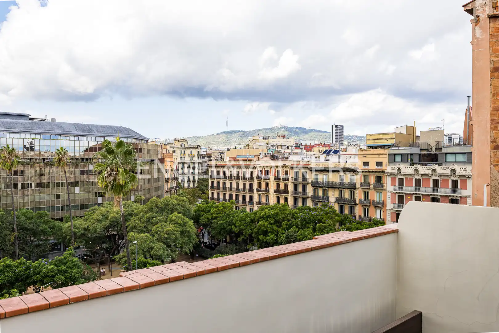 Vista exterior de Ático en venta en Barcelona con Aire acondicionado, Calefacción y Parquet
