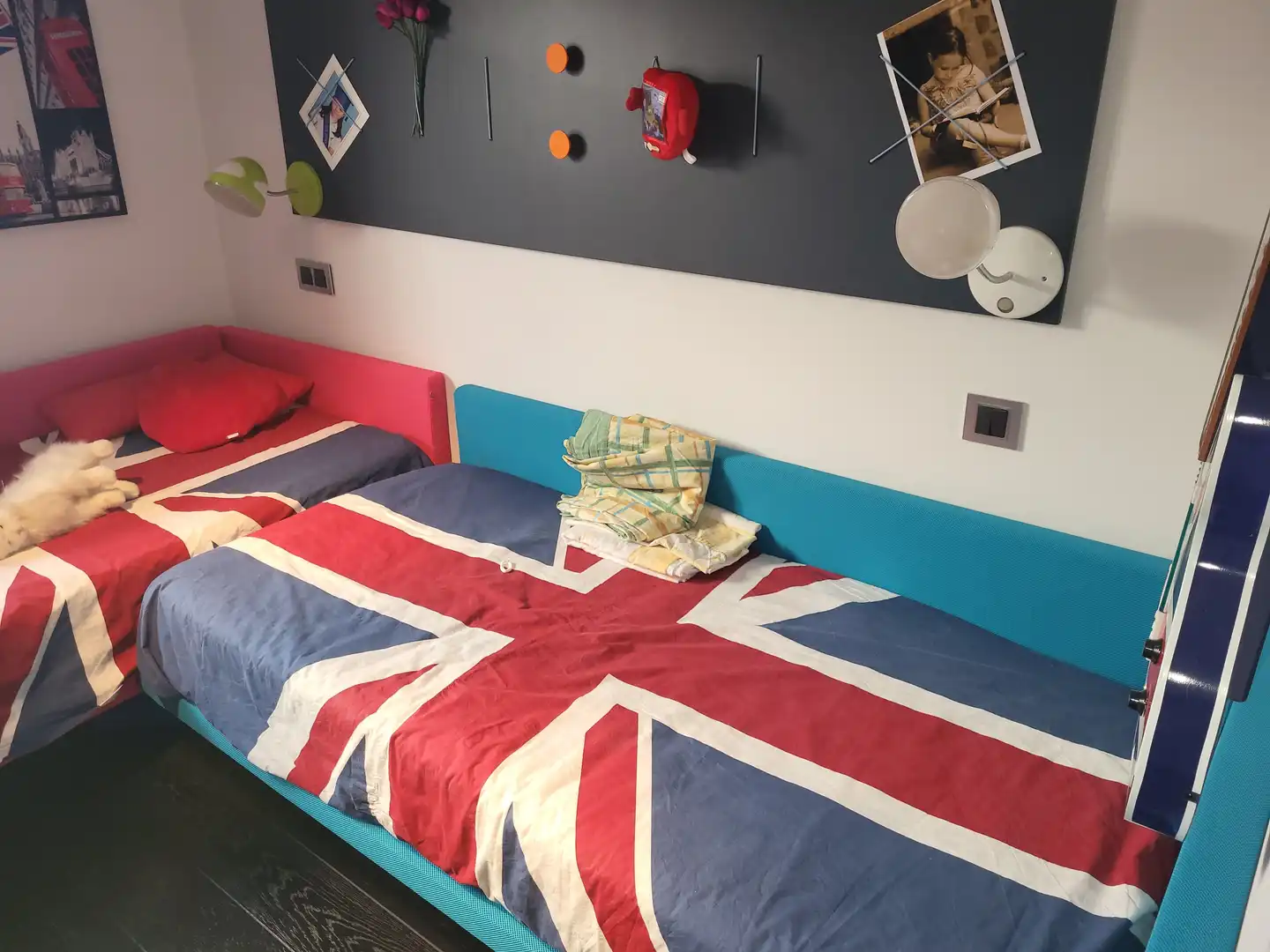 Habitación de Dúplex en venta en Navaluenga con Aire acondicionado y Balcón