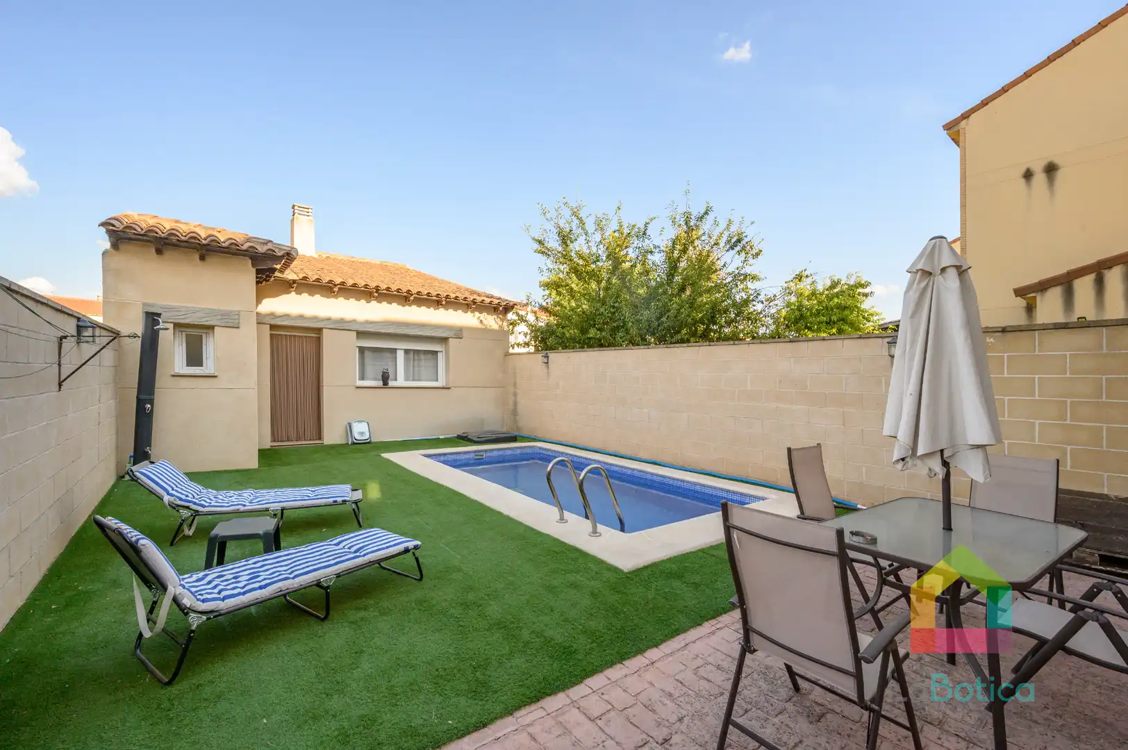 Semi-detached house with pool for sale in Magán, imagen 4
