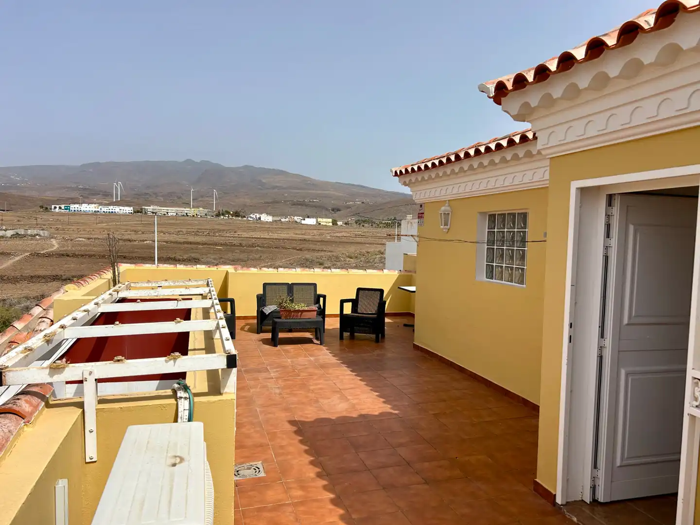 Terrace of Detached homes for sale in Agüimes  with Air Conditioner, Terrace and Oven