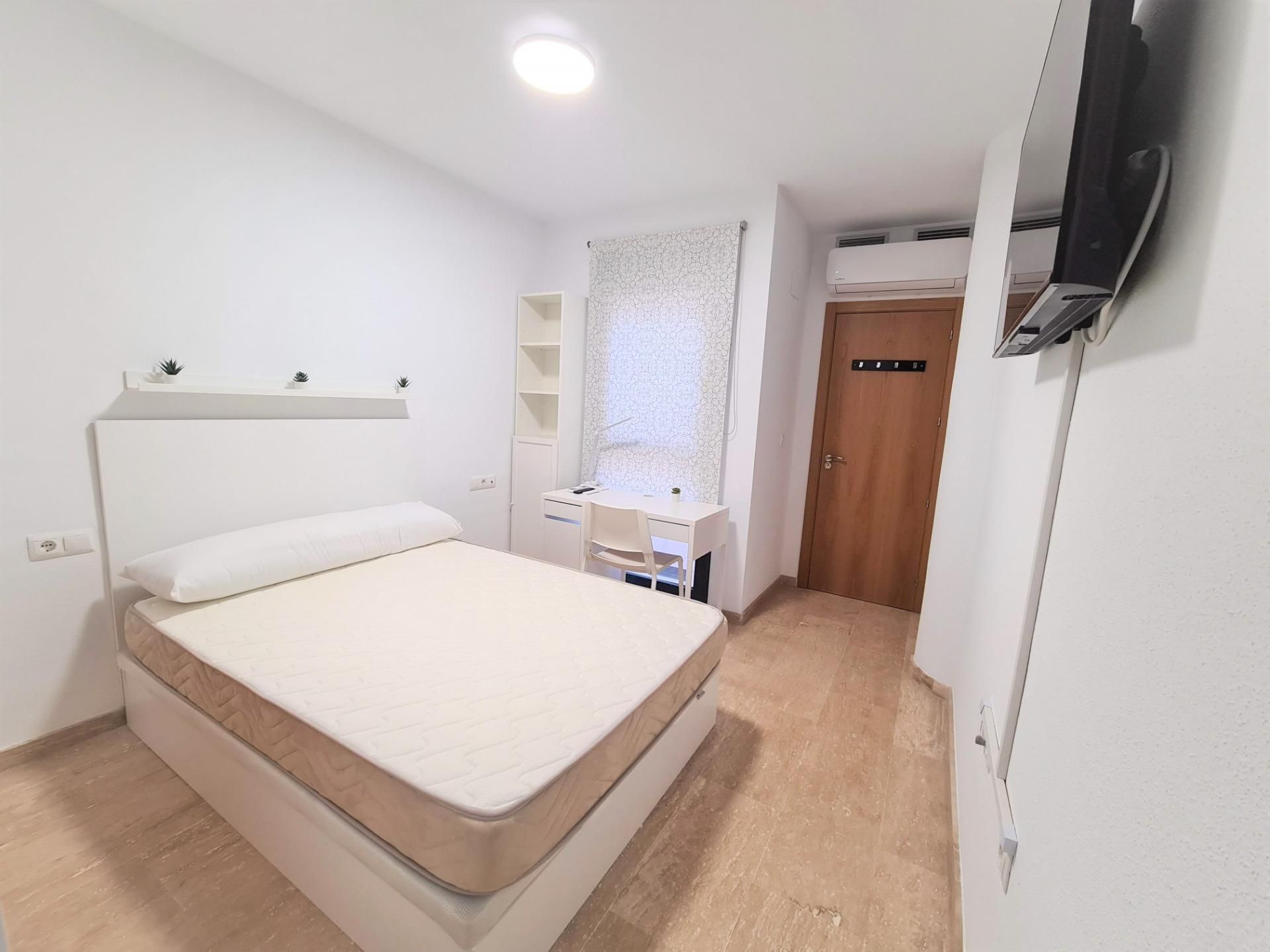 Flat for sale in Calle BRETON DE LOS HERREROS, 31, Centro