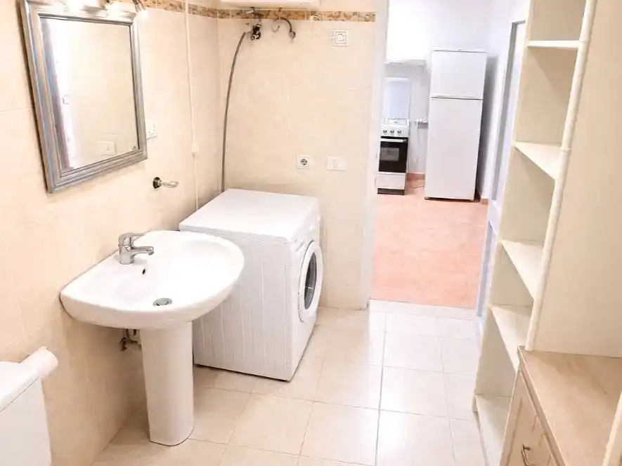 Bany de Pis en venda en San Bartolomé de Tirajana amb Piscina i Moblat
