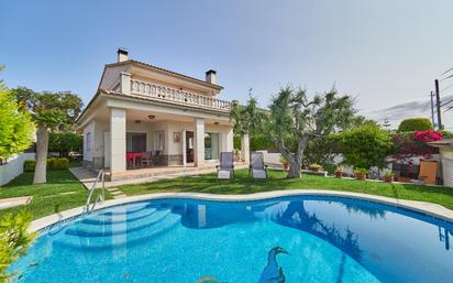 Jardí de Casa o xalet en venda en Calafell amb Terrassa i Piscina