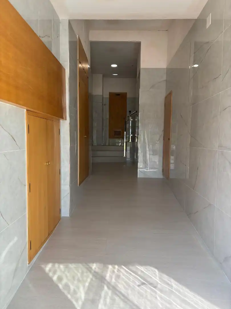 Pis en venda en Oviedo  amb Calefacció, Parquet i Moblat