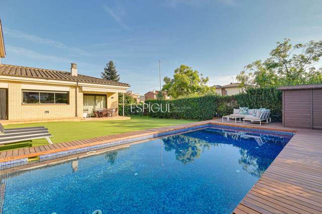 Casa-chalet en Venta en Sarrià de Ter