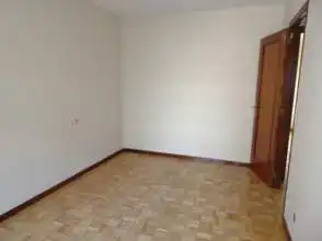 Habitación de Piso de alquiler en Gijón  con Calefacción, Parquet y Trastero