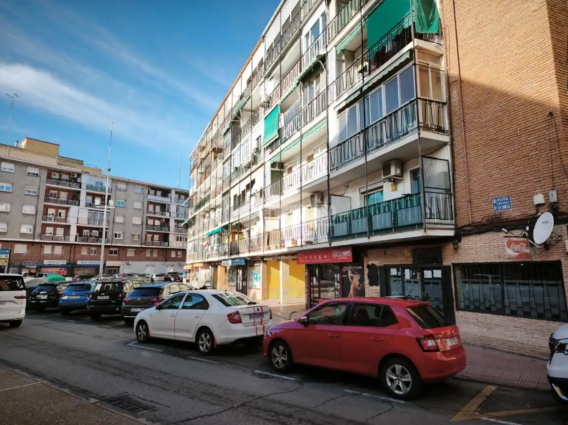 Außenansicht von Wohnung zum Verkauf in Alcalá de Henares mit Klimaanlage und Heizung