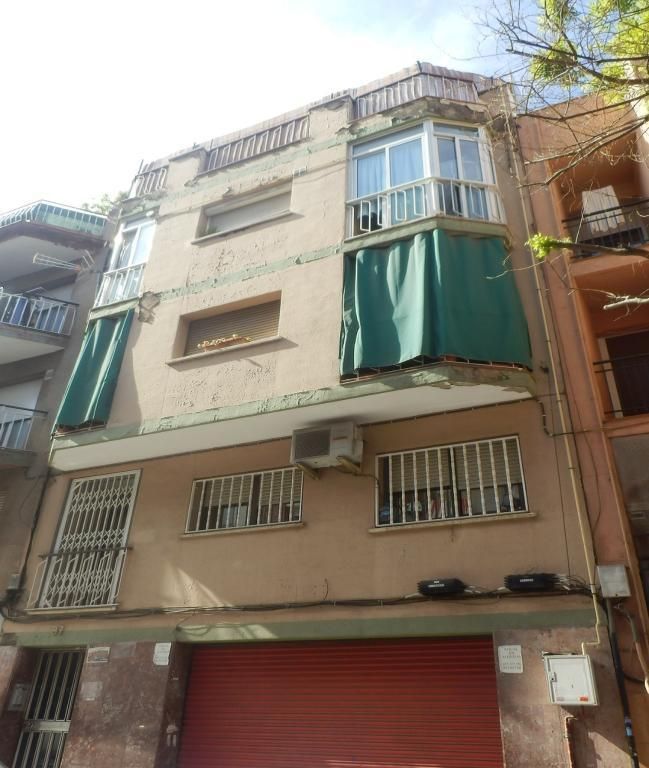 Exterior view of Flat for sale in Santa Coloma de Gramenet