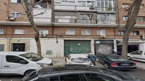 EZAN pone a la venta un fabuloso piso en el barrio Almendrales Usera, en Madrid.