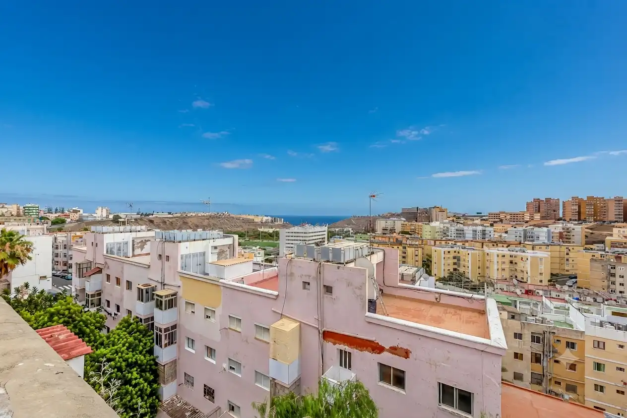 Vista exterior de Piso en venta en Las Palmas de Gran Canaria con Trastero y Amueblado