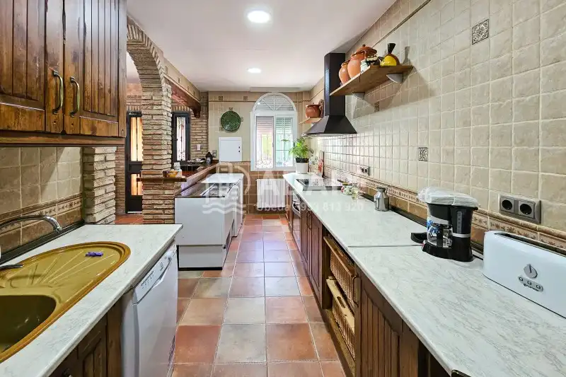 Kitchen of Houses for sale in Úbeda  with Air Conditioner, Heating and Terrace